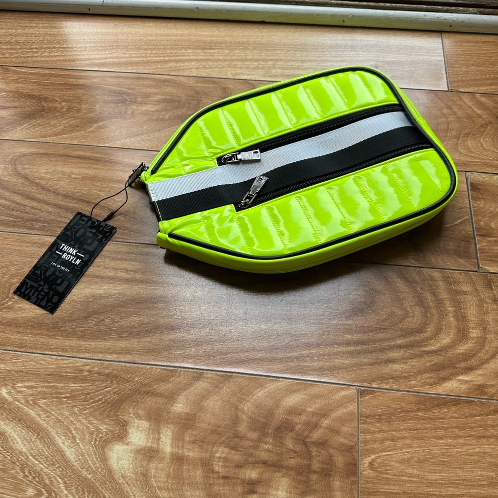 THINK ROYLN Green and Black Quilted Pickelball Paddle Carrying Case with pockets